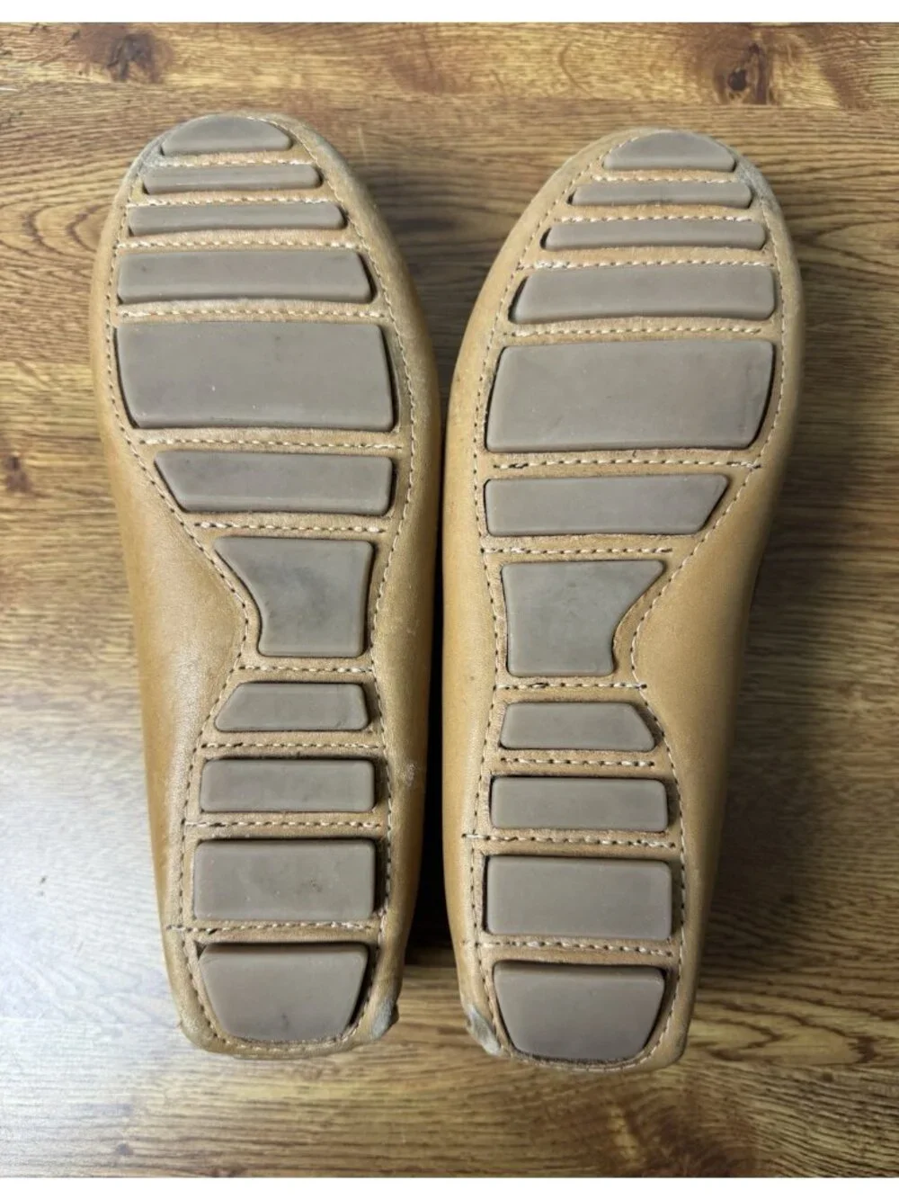 Eastland Women's Marcella Driving Moccasin Slip On Loafer in Camel Size 6.5